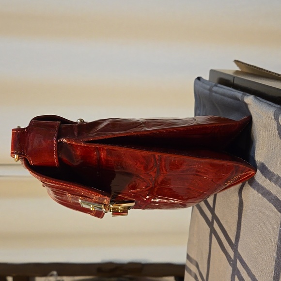 Kate Spade Patent Leather Crocodile Design Shoulder bag - Picture 4 of 13